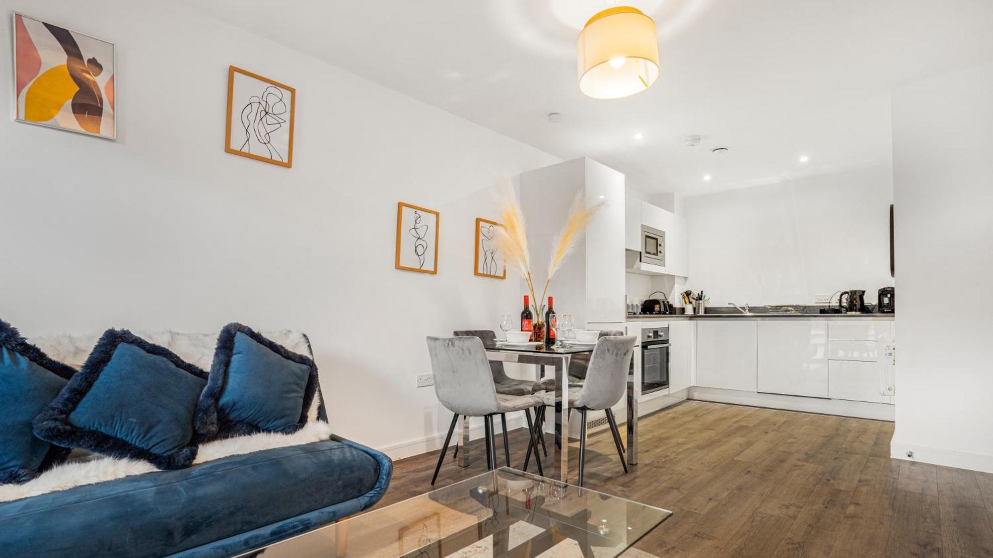 Oceanic Bliss With Free Park And Netflix Apartment Бирмингам Екстериор снимка